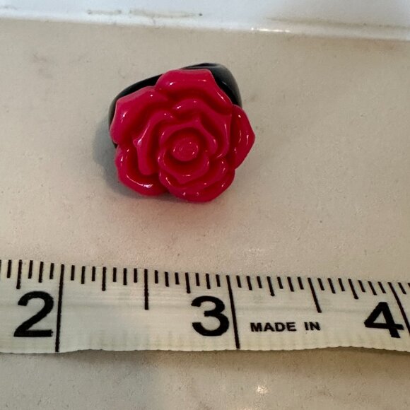 Cute Y2K Chunky Pink Plastic Floral Rose Ring with Black Band - Picture 3 of 4